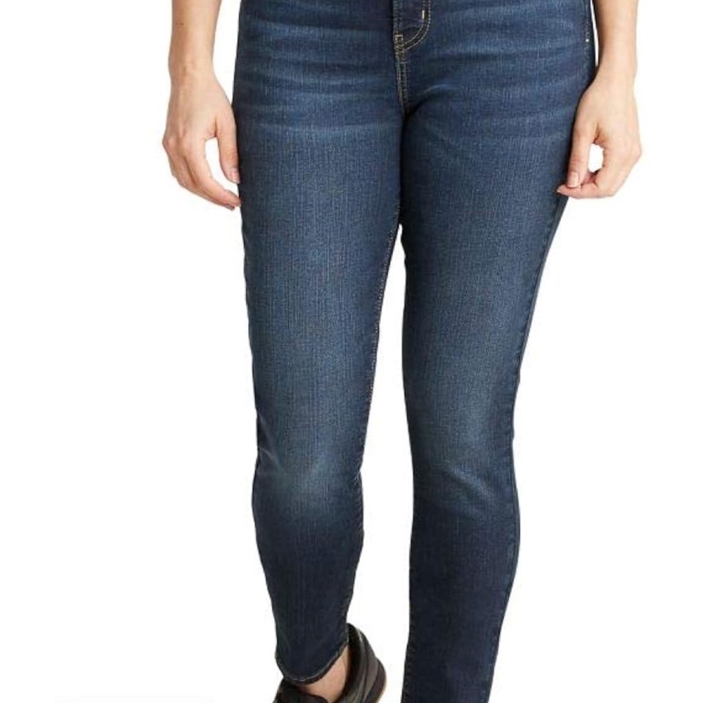 Signature by Levi Strauss & Co. Women's Totally Shaping High Rise Skinny Jeans